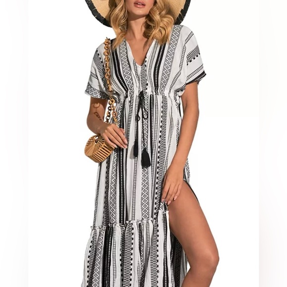 Elan Dresses & Skirts - Elan Boho Maxi Dress slits on sides Black & White sz Lg (can fit XL)